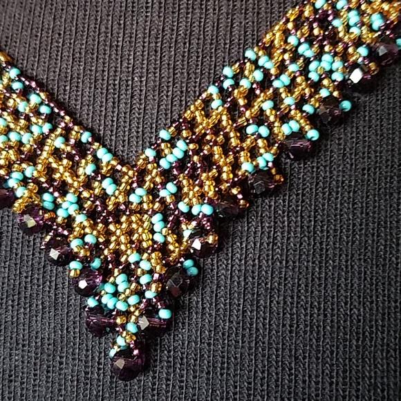 V shaped handmade necklace - Picture 3 of 6